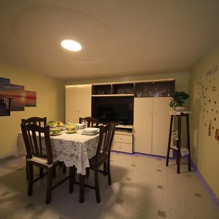 Dolls House -holiday